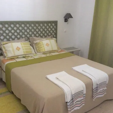 Villa With Private Pool Near Costa Da Caparica Ferienhaus