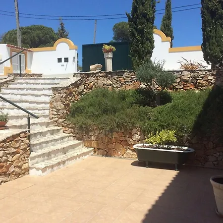 Villa With Private Pool Near Costa Da Caparica *